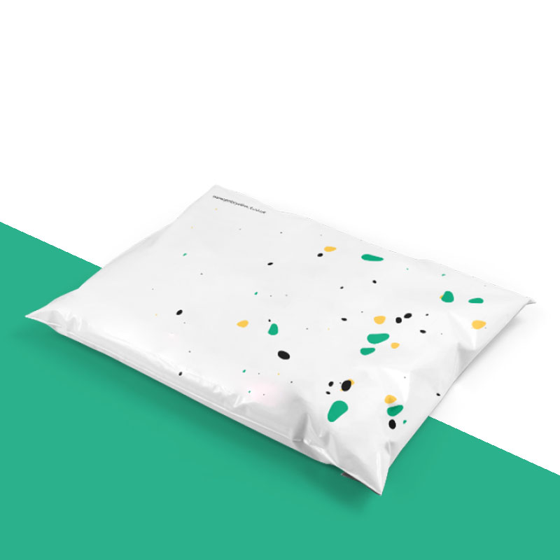 Printed poly mailers and corrugated shippers for direct-to-consumer orders