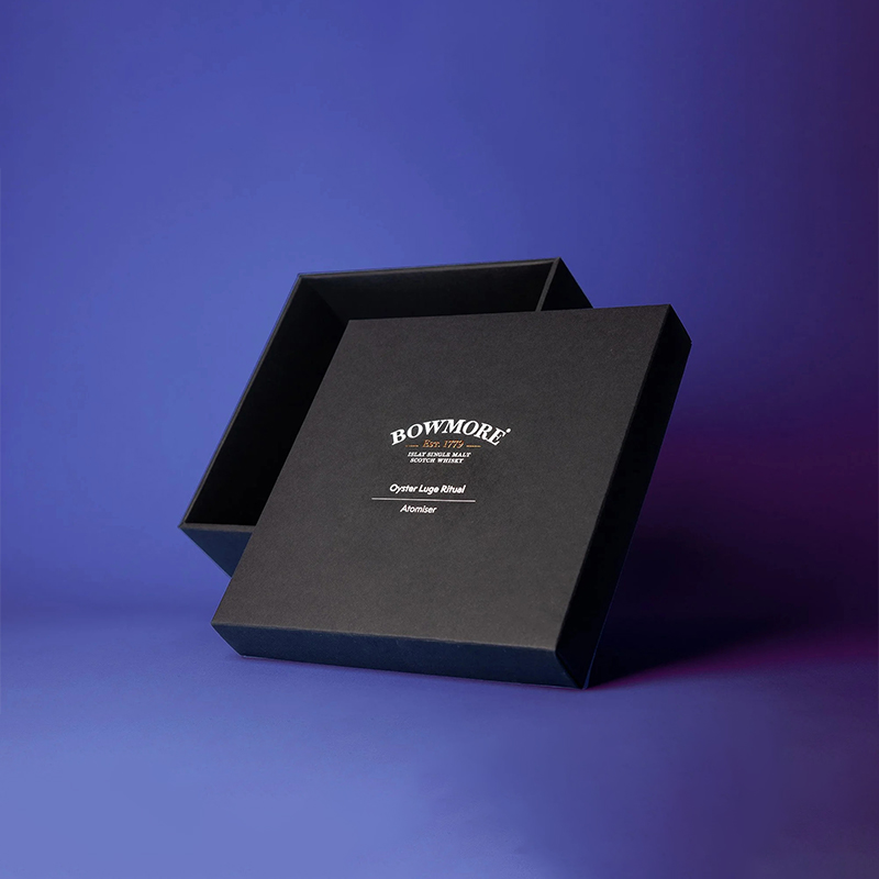 A stack of rigid shirt boxes in a custom size